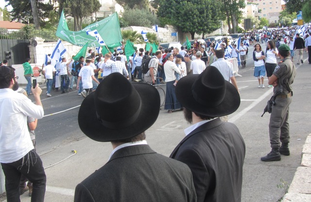 "picture Jerusalem street", "photo Jerusalem", "image parade"