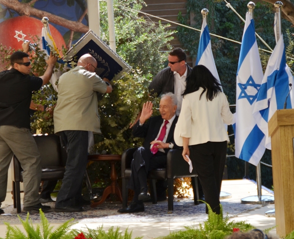 Shimon Peres accident