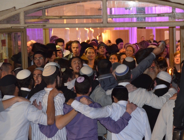 dancing at Jewish wedding photo