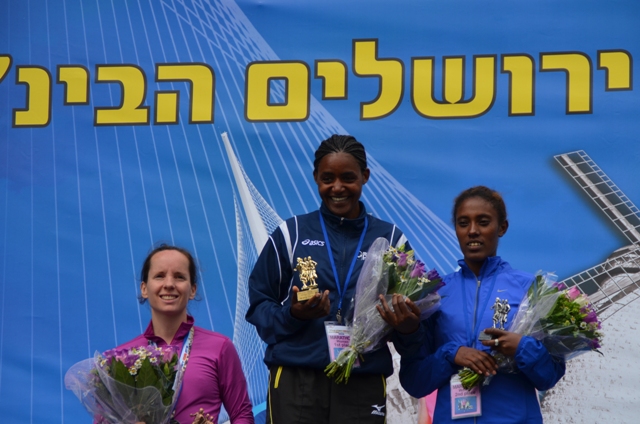 marathon winners female photo
